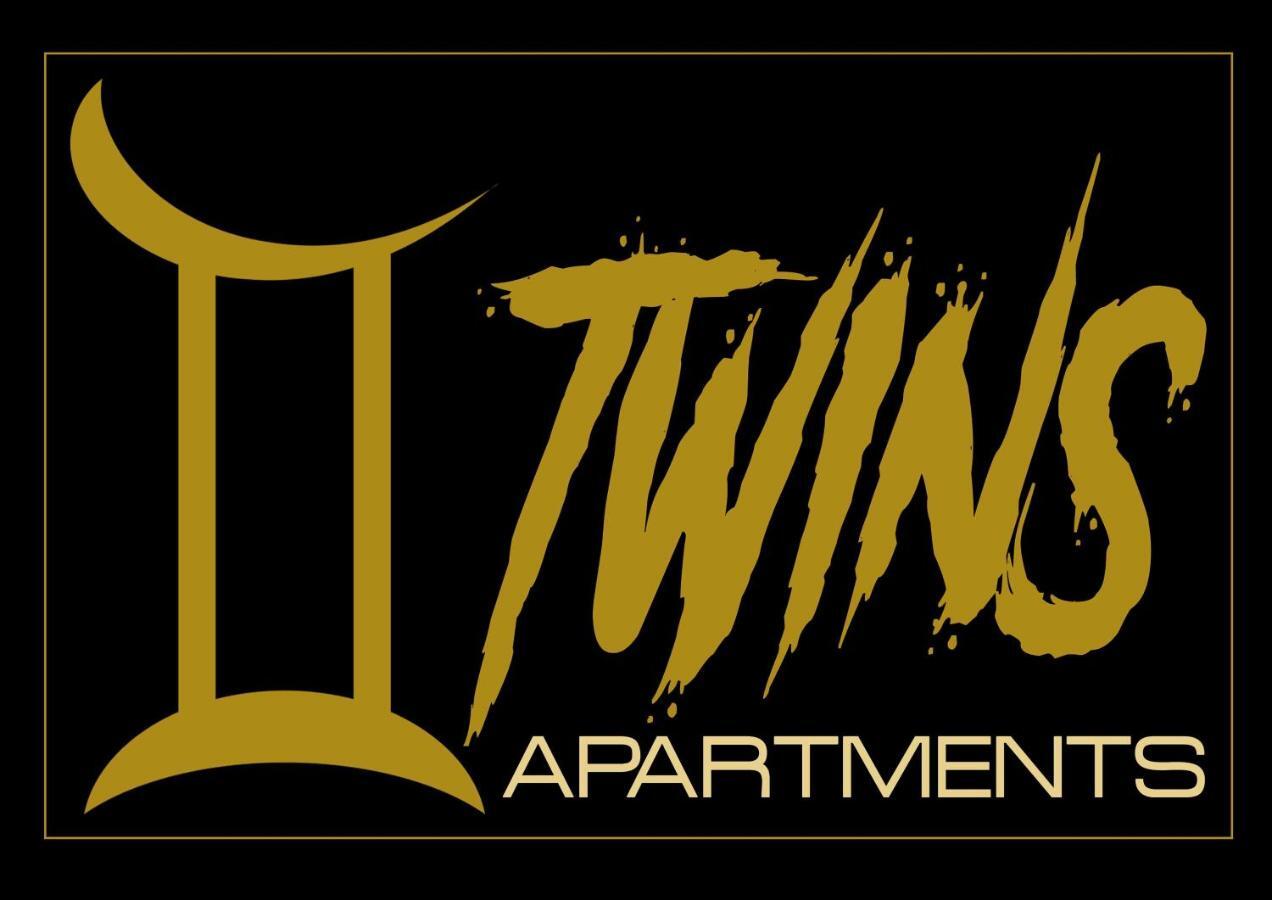 Twins Apartments คาโตเปียร์กอส ภายนอก รูปภาพ